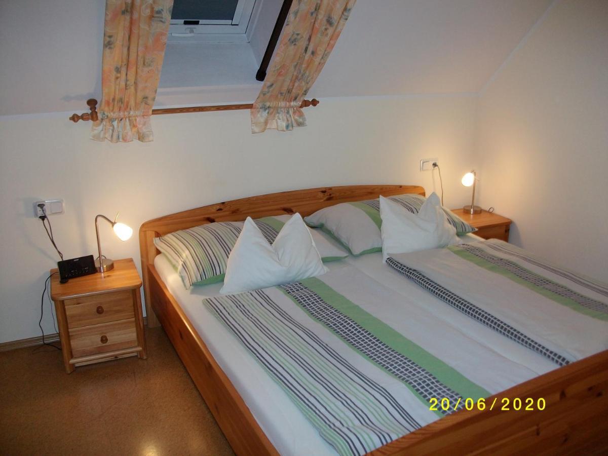 Ferienwohnung Moni Geiseldorf Buitenkant foto