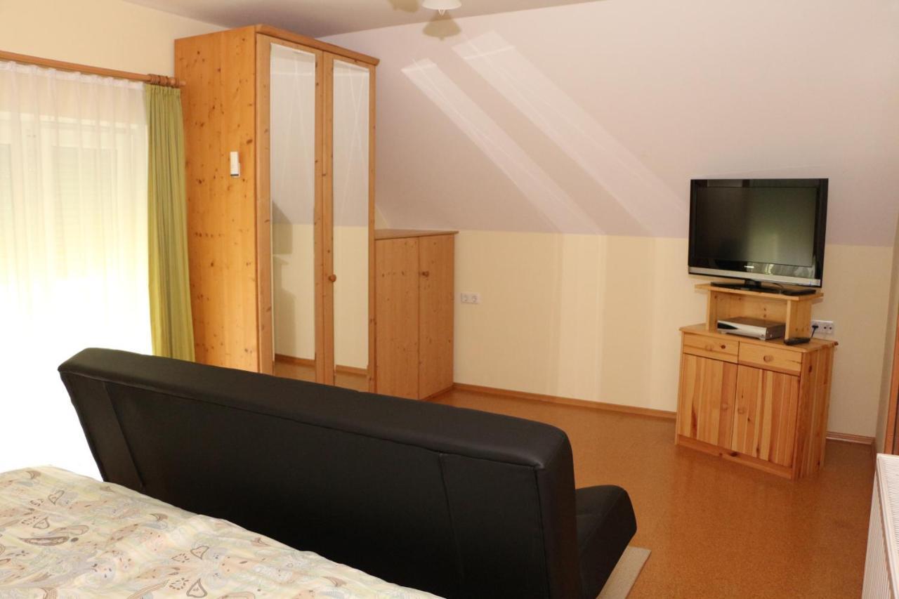Ferienwohnung Moni Geiseldorf Buitenkant foto